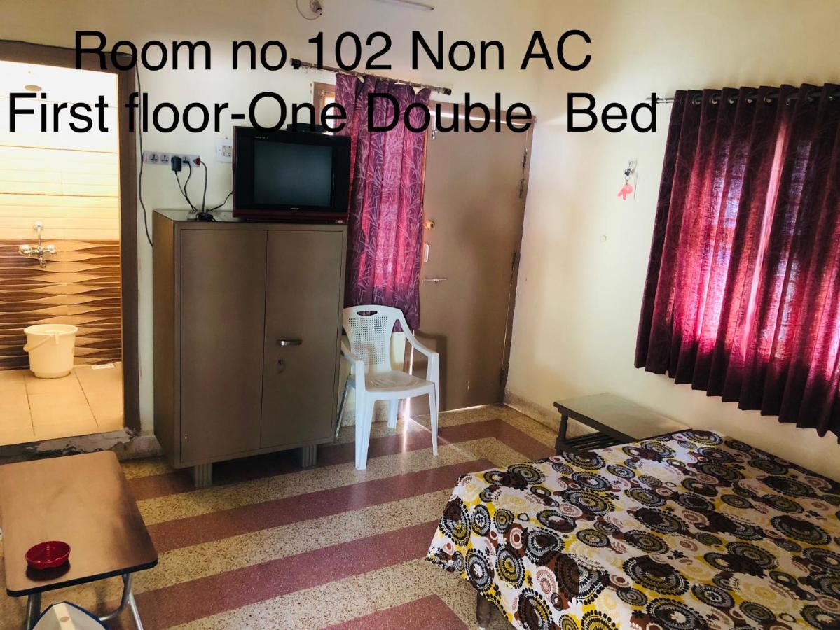 Rukmavati Guest House Mundra Екстериор снимка